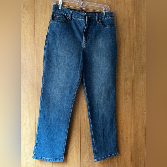 Gloria Vanderbilt Denim - Gloria Vanderbilt Amanda Women's Blue Original Slimming Jean Size 10 P short
